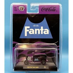 M2 Machines FANTA 1932 Ford Tudor Sedan A51 24-53 Coca Cola Series